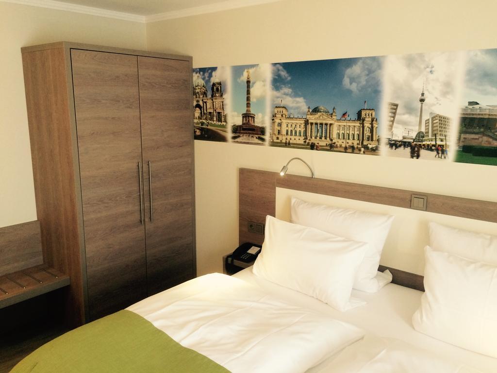 Western Kantstrasse 4* Berlim